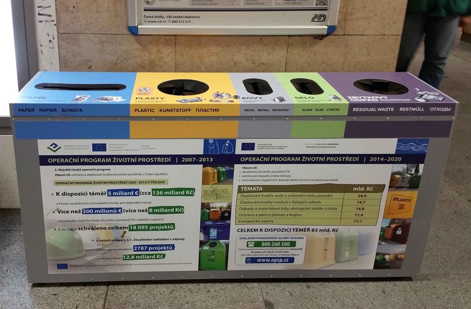 Nové odpadkové koše na brněnském hlavním nádraží