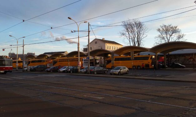 Autobusové nádraží v Brně u Grandu