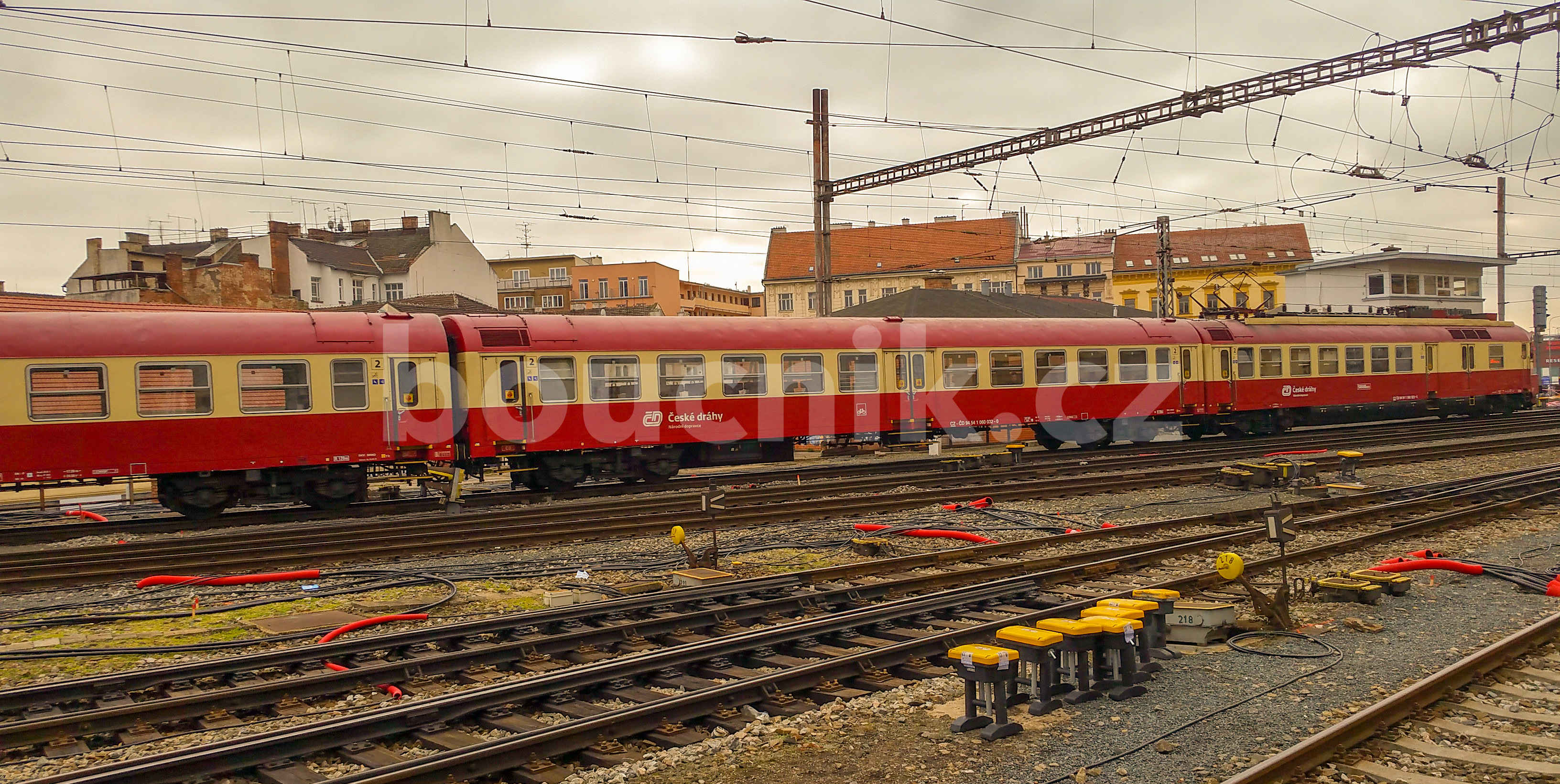 Červený Pantograf na hlavním brněnské nádraží