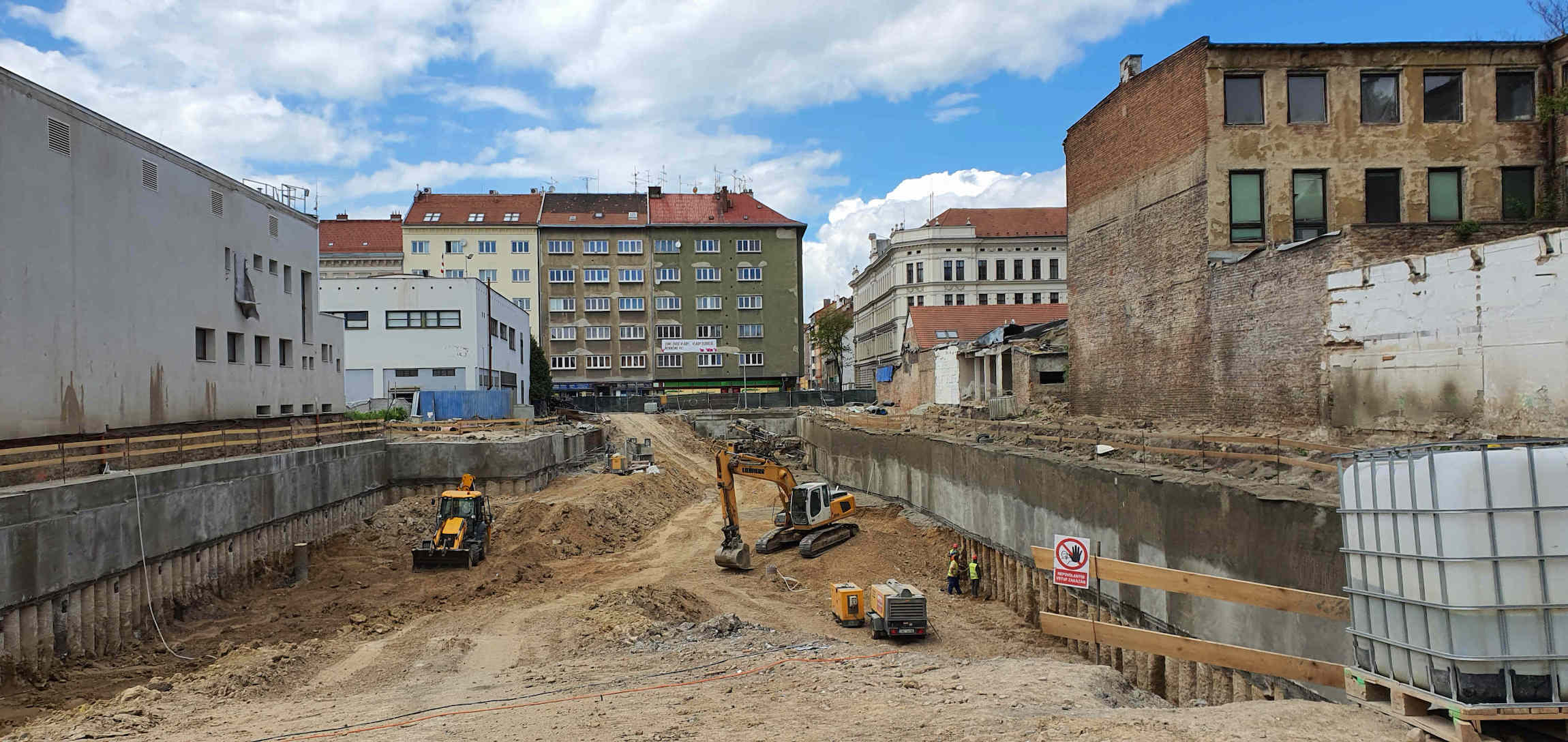 Výstavba mezi ulicemi Cejl a Francouzská v Brně, květen 2021