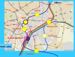 Brněnská „rychlodráha“ se 13 zastávkami ve výšce 6 metrů nad ulicemi v proskleném tubusu.