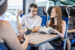 Cestování 2. třídou ČD. Ilustrační obrázek ČD